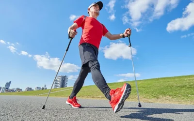 Bienfaits de la marche nordique : pourquoi adopter ce sport complet en 2026 ?