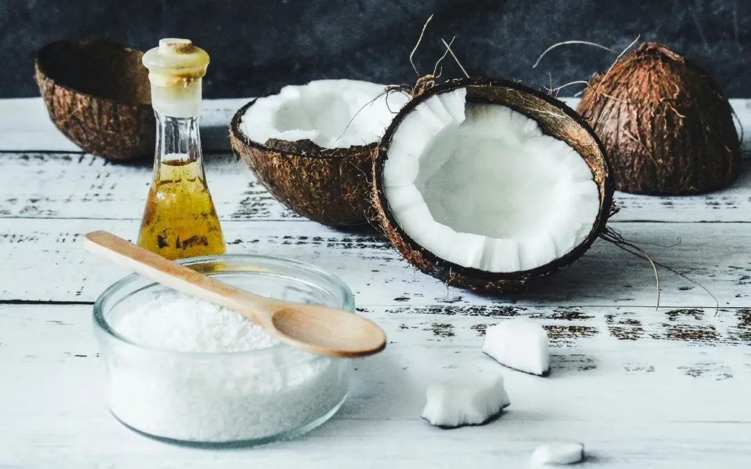 Bienfaits de l&rsquo;huile de coco : tout savoir sur ses vertus santé et beauté